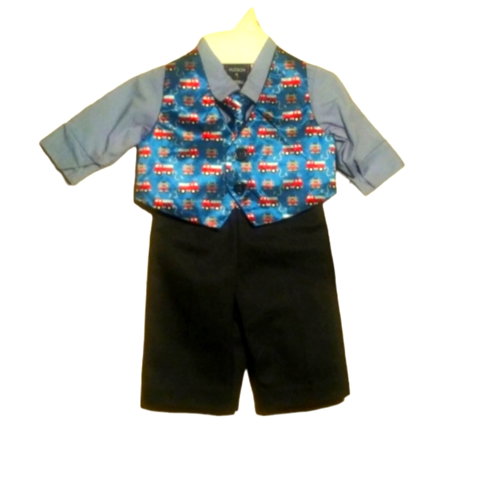 Hudson Ferrell fire truck 4 pc suit nwt